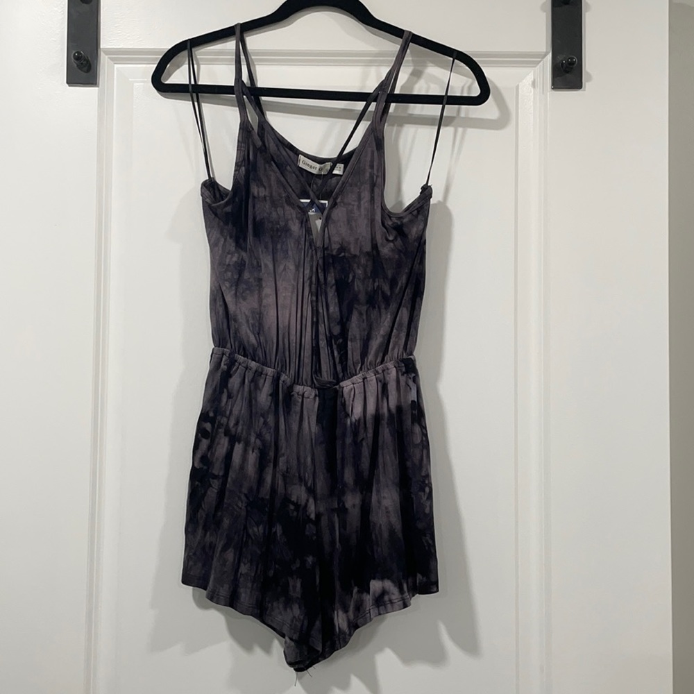 Tie dye romper with criss cross. NEW